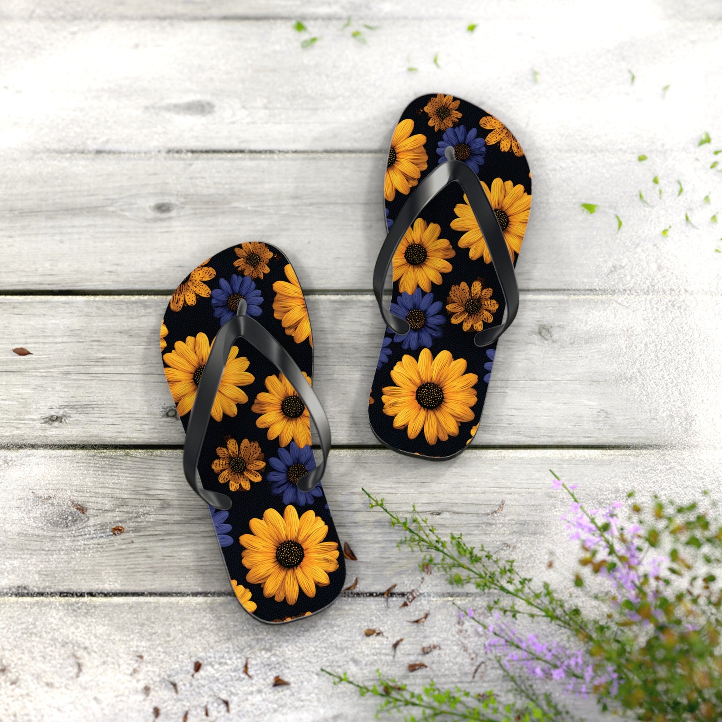 Flip Flops - Daisy Flower Seamless Pattern Retro 90s Vibe Yellow Navy Blue Black