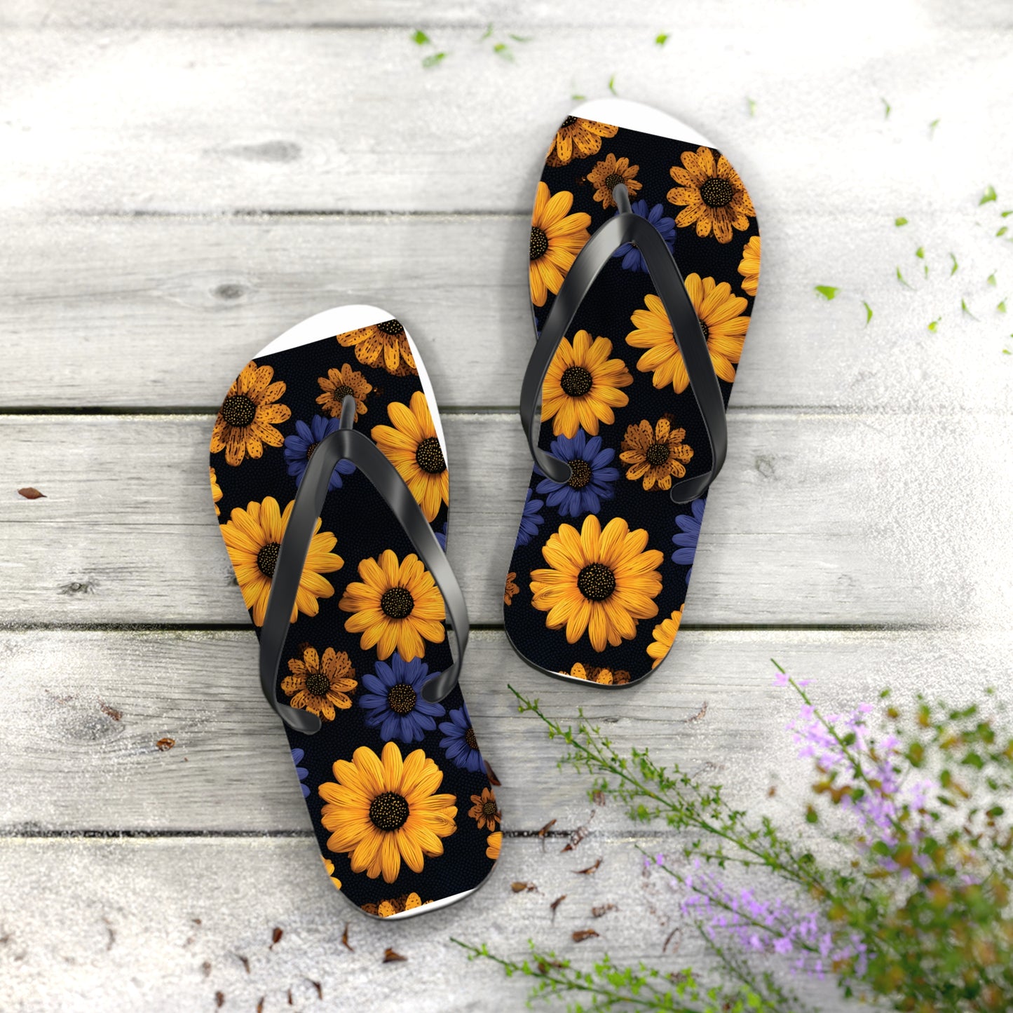 Flip Flops - Daisy Flower Seamless Pattern Retro 90s Vibe Yellow Navy Blue Black
