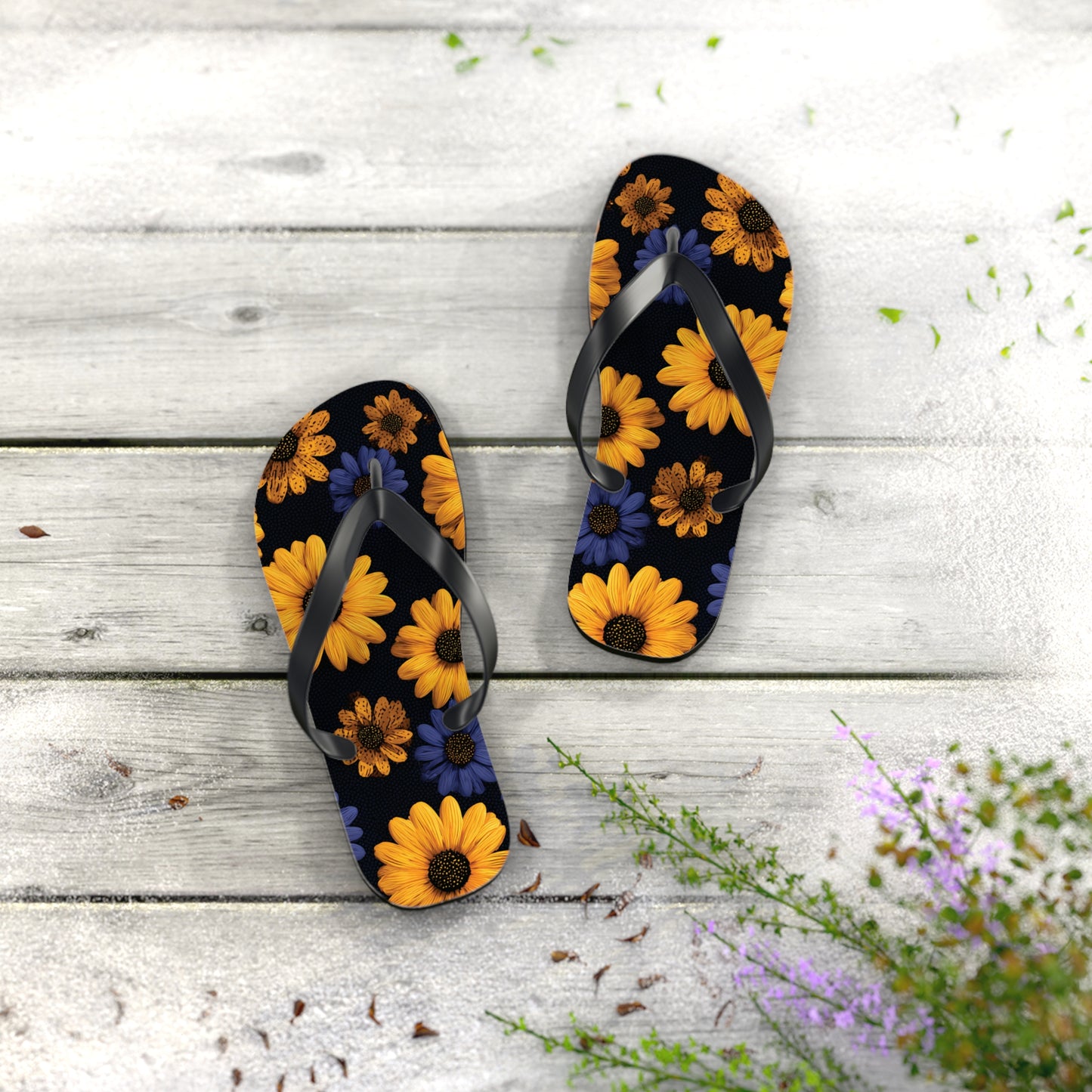 Flip Flops - Daisy Flower Seamless Pattern Retro 90s Vibe Yellow Navy Blue Black